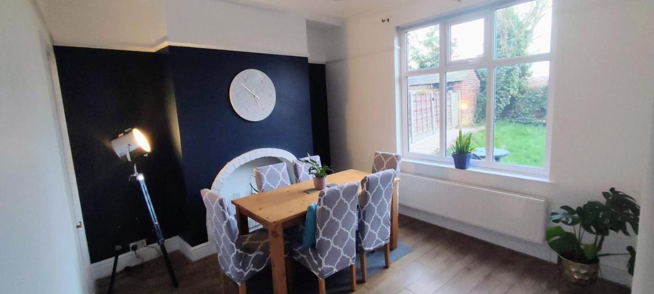 Atrium House Guest House Hazel Grove Extérieur photo