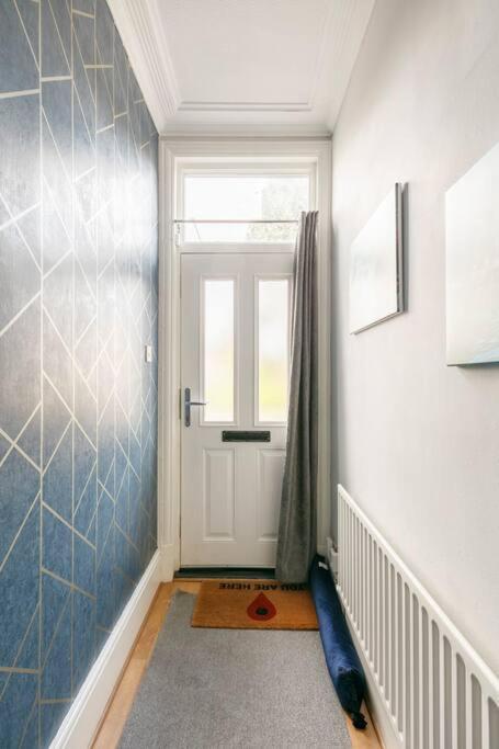 Atrium House Guest House Hazel Grove Extérieur photo